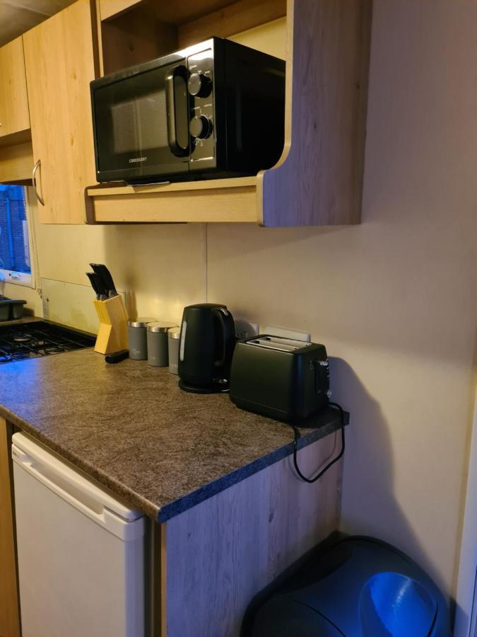 Cosy, Family Caravan Near The Beach Clacton-on-Sea Bagian luar foto